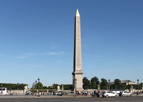 obélisque de louxor sur la place de la condorde à Paris